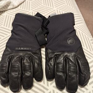 Mammut gloves sz8